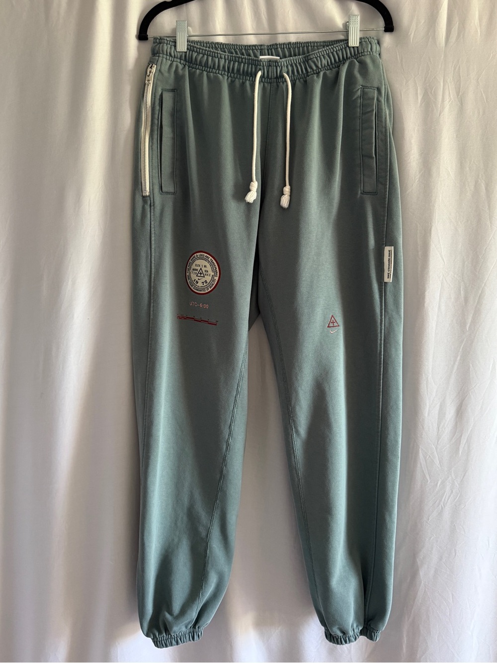 Nike Dri-FIT Standard Issue Jogger Pants The Organic High Zip Pocket Medium
